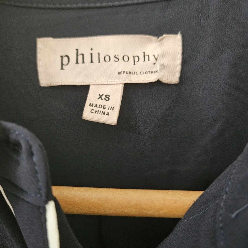 Philosophy navy and white blouse - Picture 2 of 8